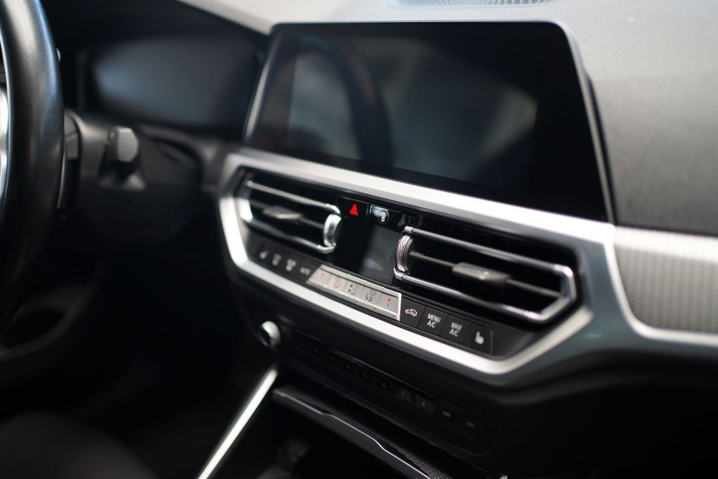 Fahrzeugabbildung BMW 320i xDrive M Sport Parkassist+AHK+HiFi+Alarmanl