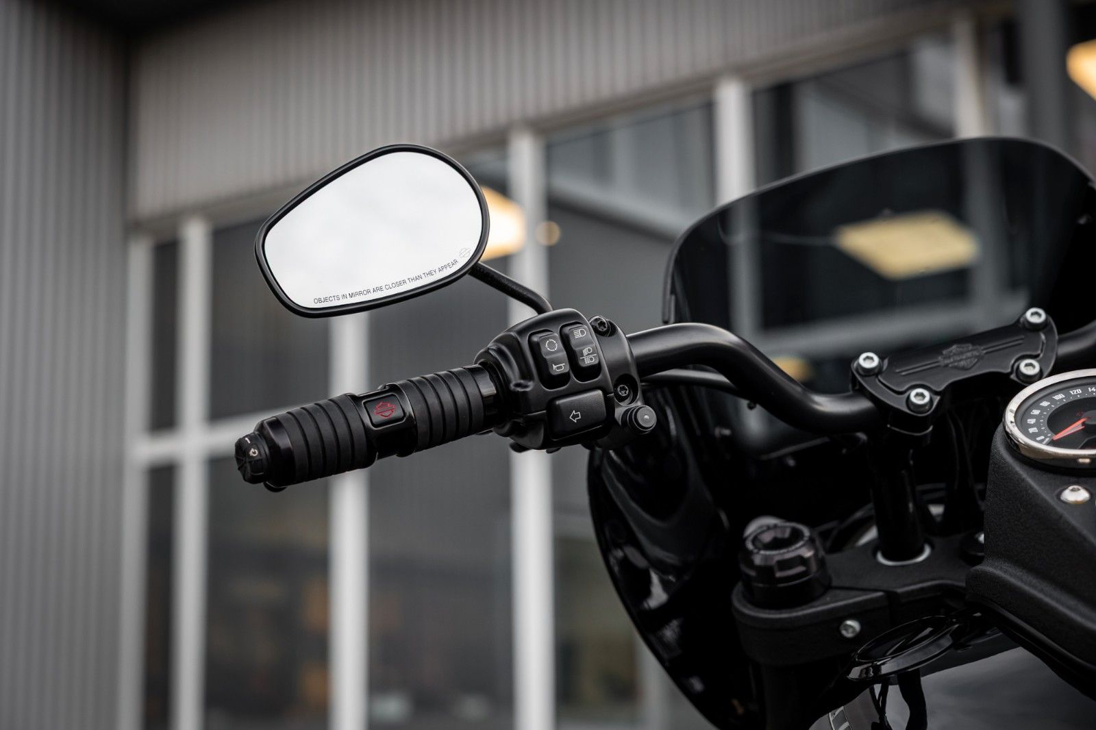 Fahrzeugabbildung Harley-Davidson LOW RIDER S FXLRS CLUBSTYLE - Jekill & Hyde