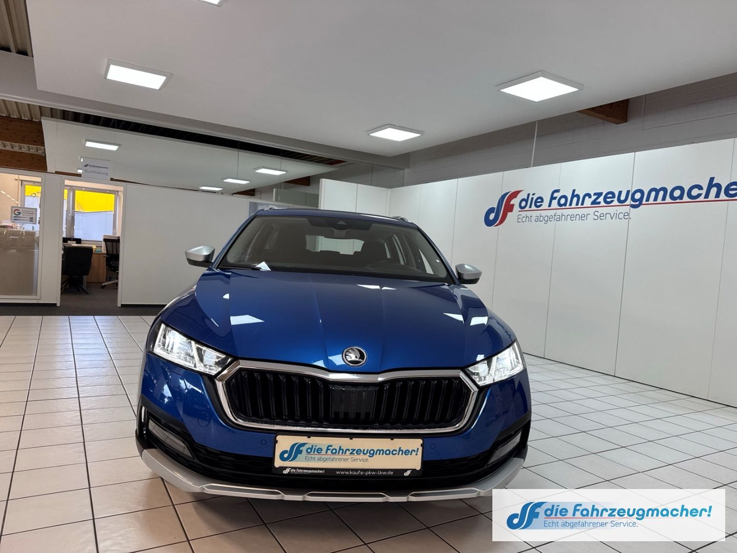 Fahrzeugabbildung SKODA Octavia Combi Scout 1.5 TSI ACT e-TEC EU6d HUD A