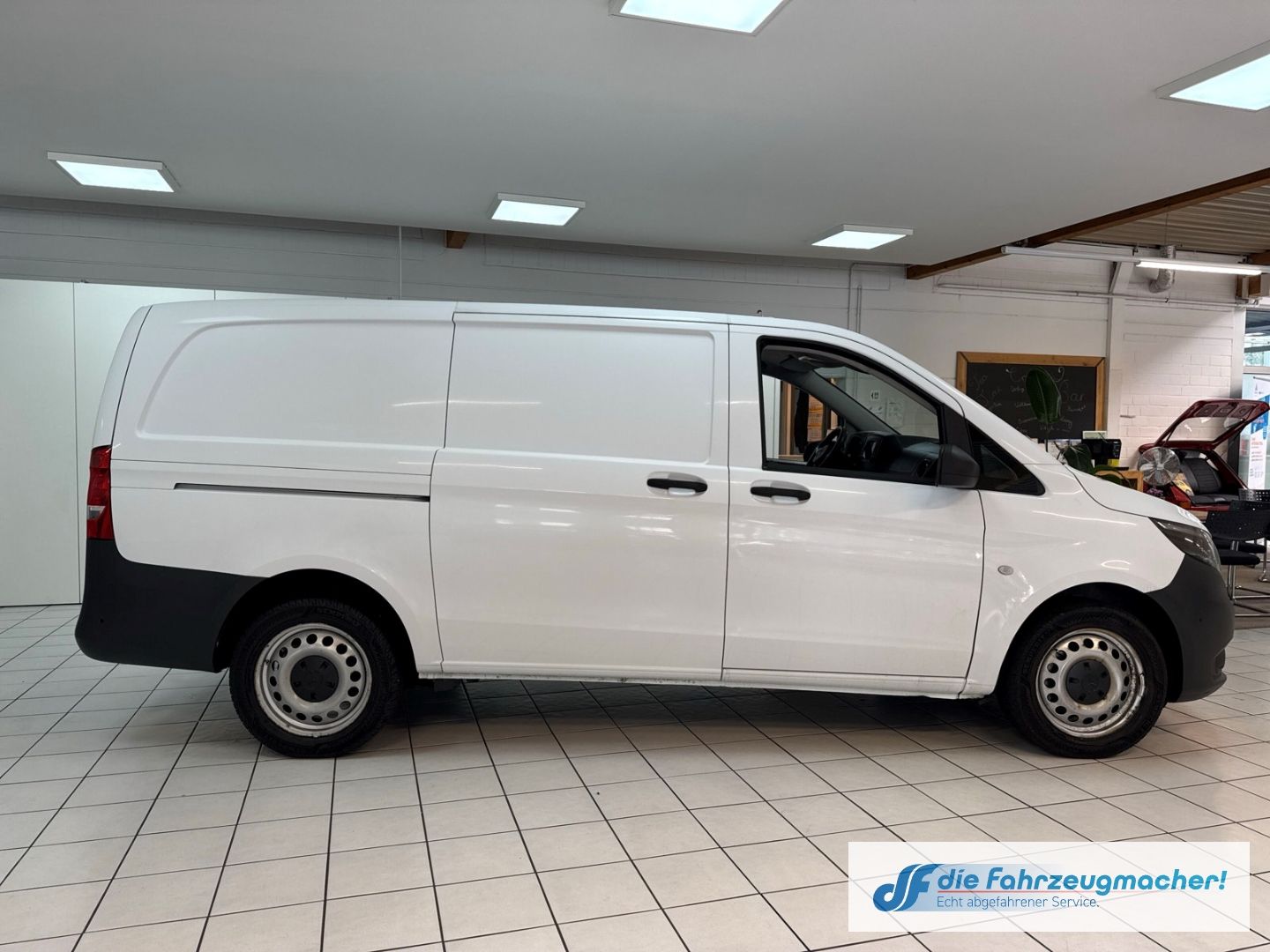Fahrzeugabbildung Mercedes-Benz Vito Kasten 116 CDI 4x4 lang AHK Navi DAB *EXPOR