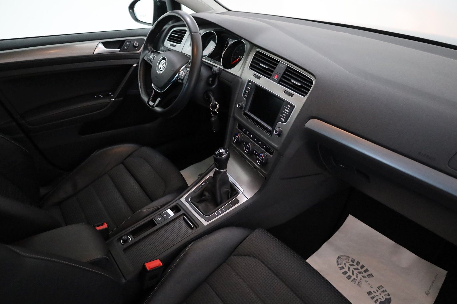 Fahrzeugabbildung Volkswagen Golf VII Lim.Comfortline BMT,T.Leder,Navi,SH,PDC