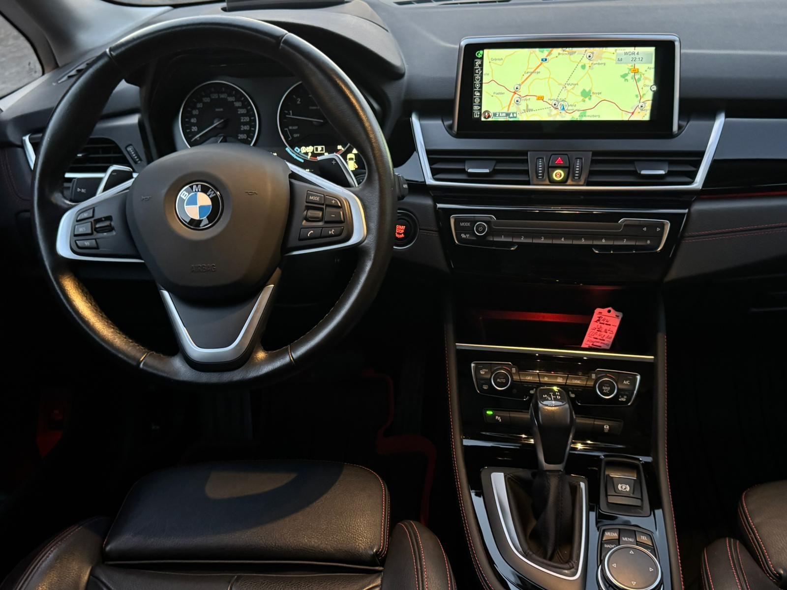 BMW 225i xDrive Sport Line/Pano/AHK/Kamer/H-up/Leder