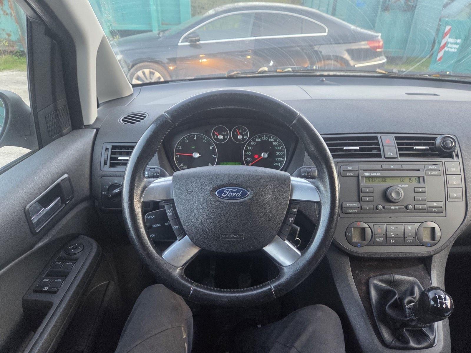 Ford Focus 2004 — photo 10