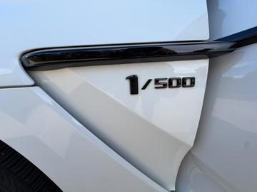 2020 Aston Martin DBX 缩略图 14