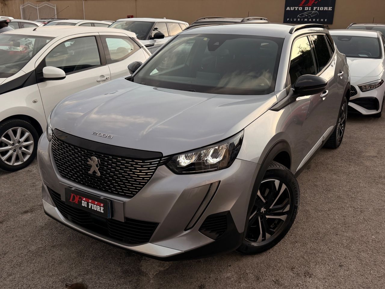 Peugeot 2008 1.5 BlueHDi 130cv EAT8 Allure AUTOM imagem 3