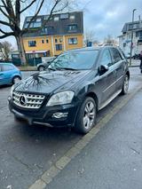 Mercedes-Benz Mercedes ML 320 CDI 4MATIC in Schwarz Gute... - Mercedes-Benz ML 320 in Dortmund
