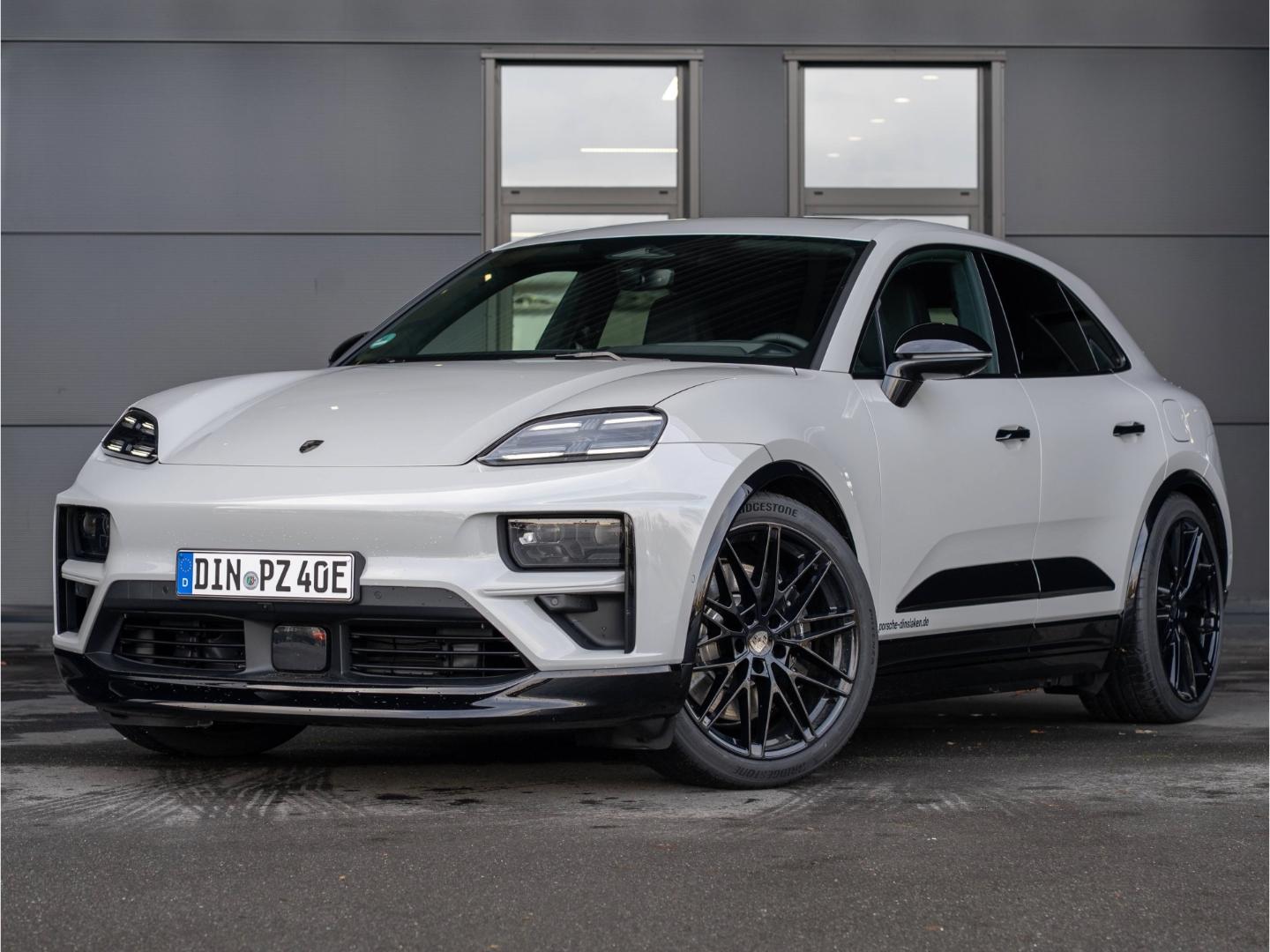 Porsche Macan Turbo Head-Up Hinterachslenkung AHK Matrix