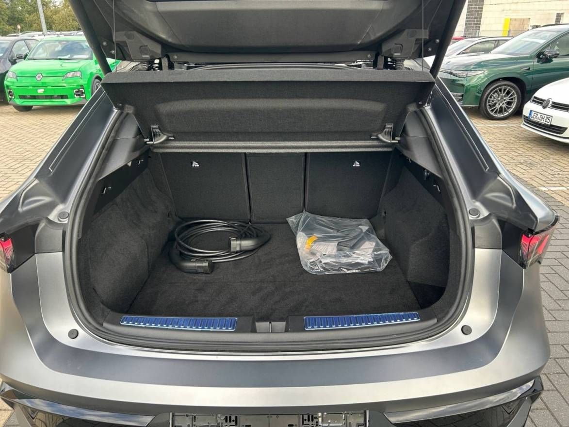 Fahrzeugabbildung Renault Rafale Esprit Alpine Hyper Hybrid E-Tech 4x4 300