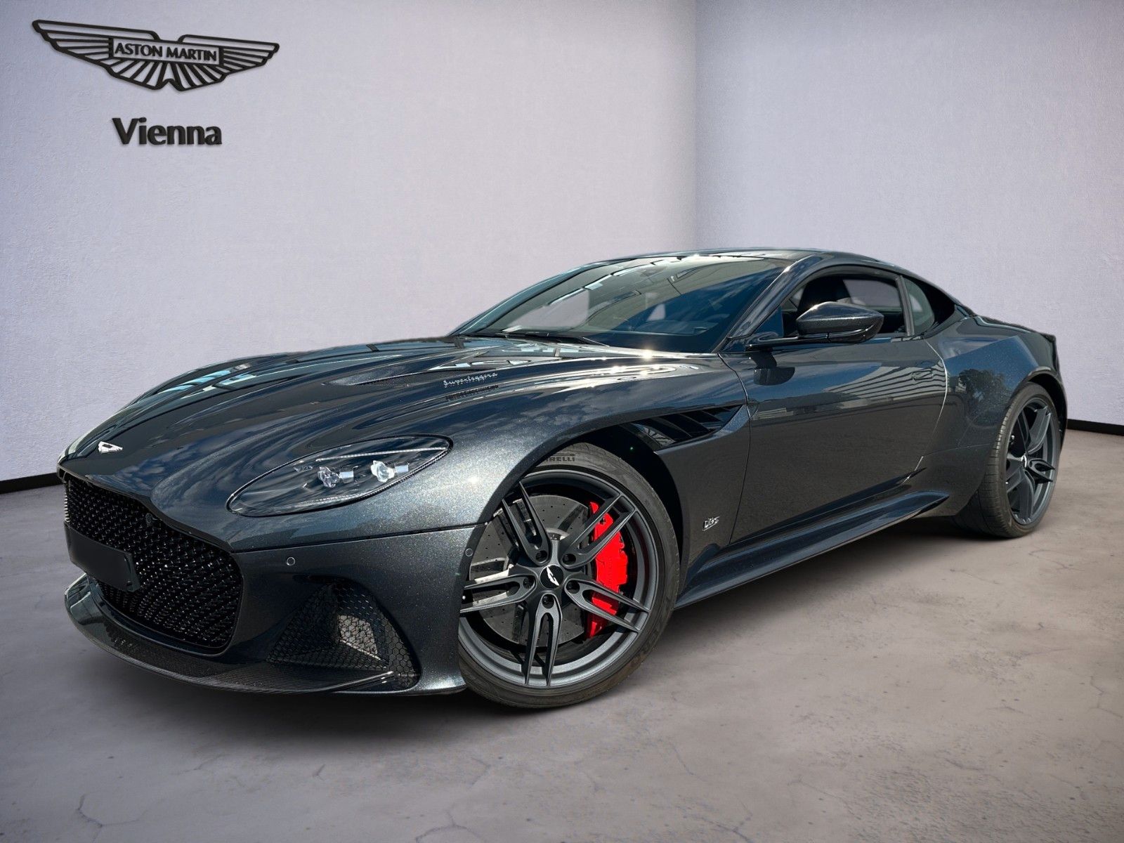 ASTON MARTIN DBS
