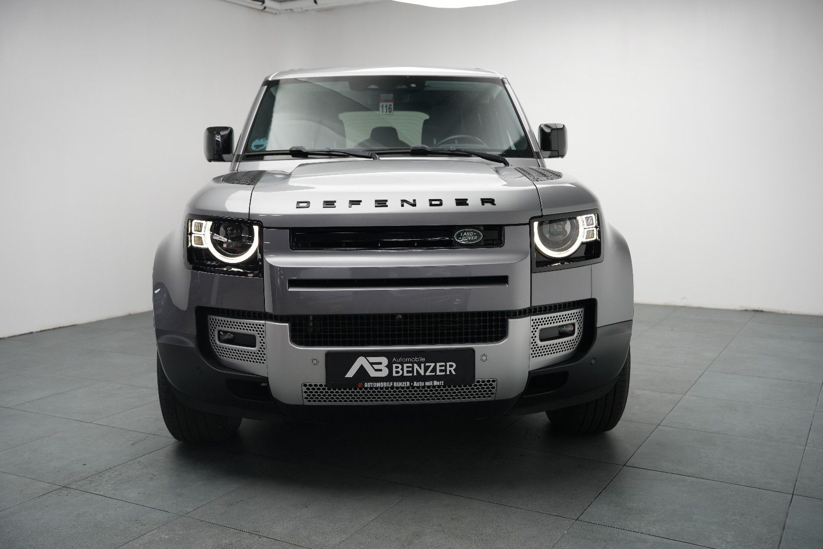 Fahrzeugabbildung Land Rover Defender 110 SE*Panorama*Meridian*360°KAM*Memory
