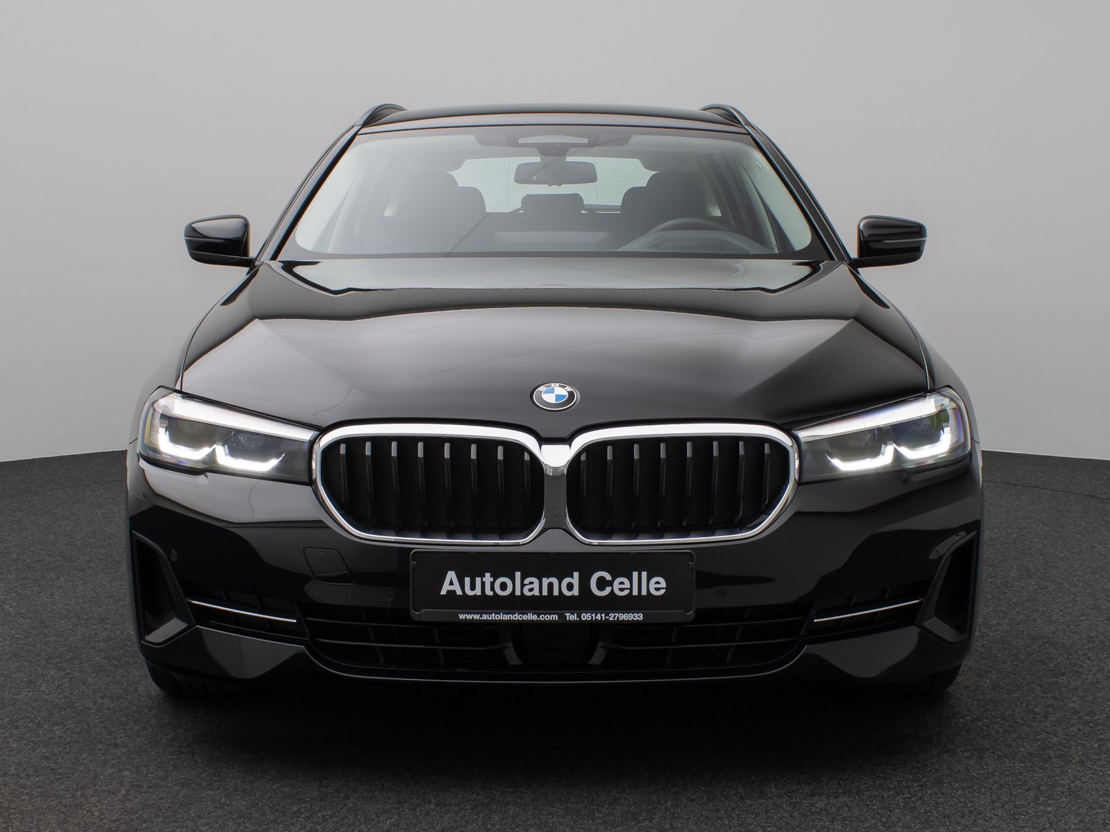 Fahrzeugabbildung BMW 520d xD Kamera HUD DAB 4xKlima Sport Leder Alarm