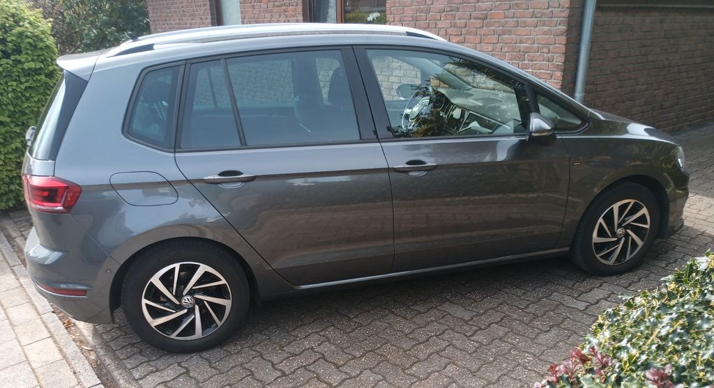 Image of Volkswagen Golf Sportsvan