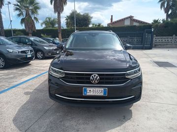 Volkswagen Tiguan - 2