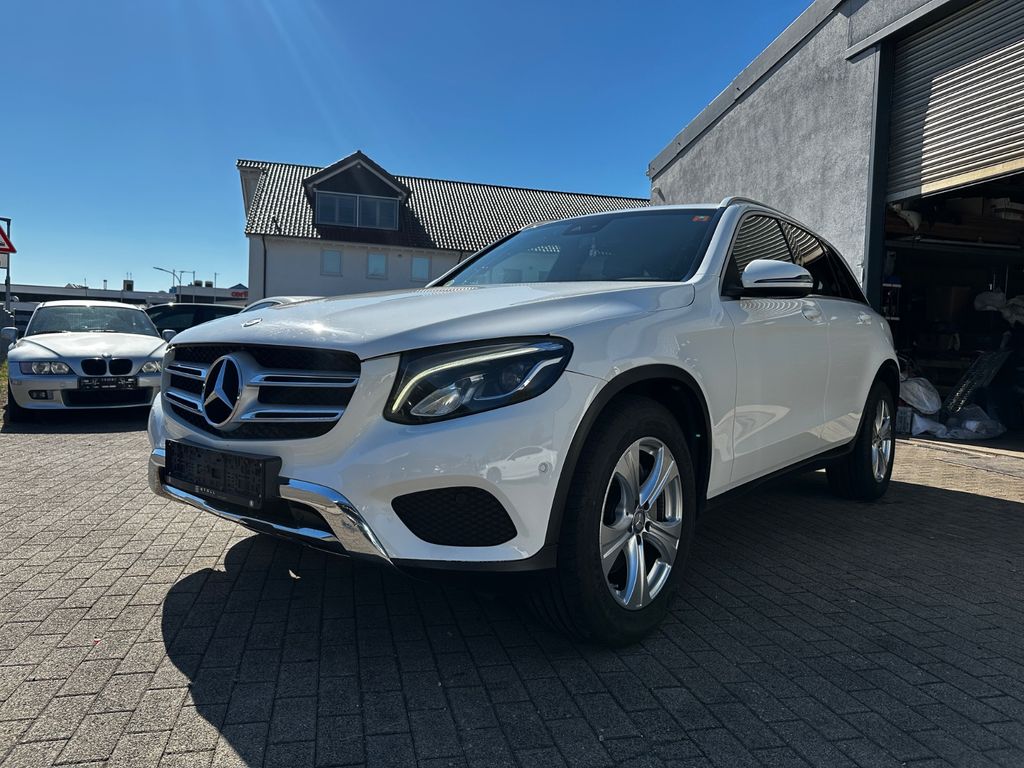 Image of Mercedes-Benz GLC 220