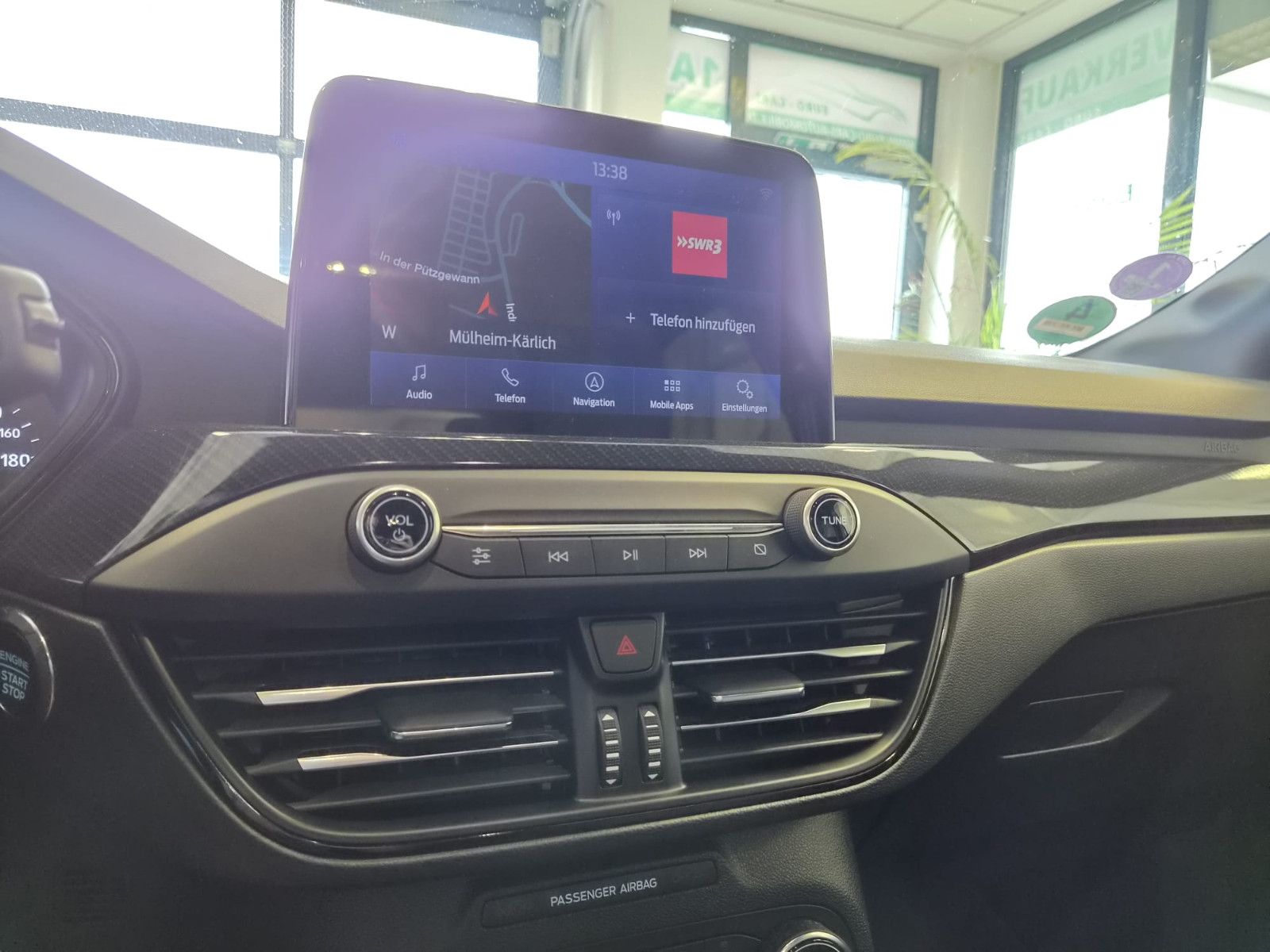 Fahrzeugabbildung Ford Focus Lim. ST-Line / NAVI / KAMERA /1. Hand