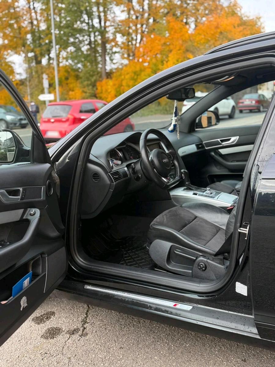 Audi A6 2010 — interior