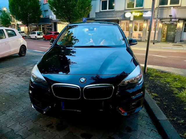 BMW BMW 218i active tourer