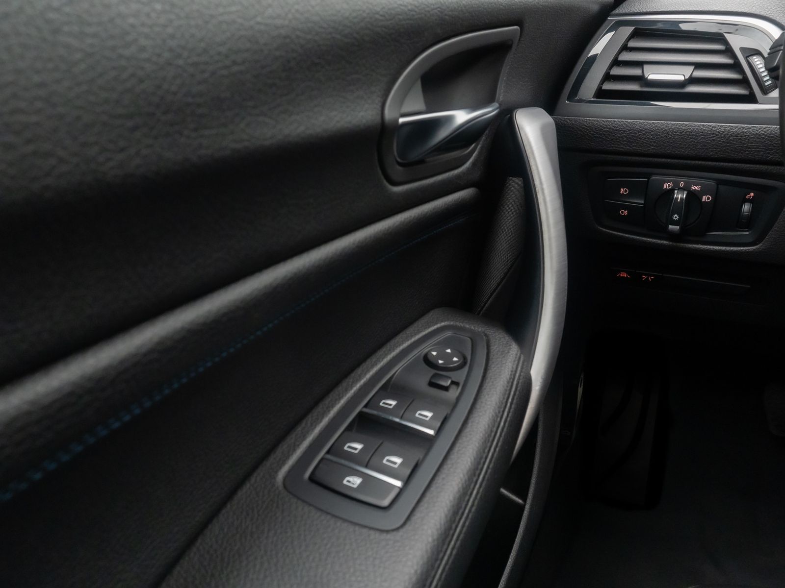 Fahrzeugabbildung BMW 116d MSport ParkAs DAB HiFi Leder Geschwindigreg