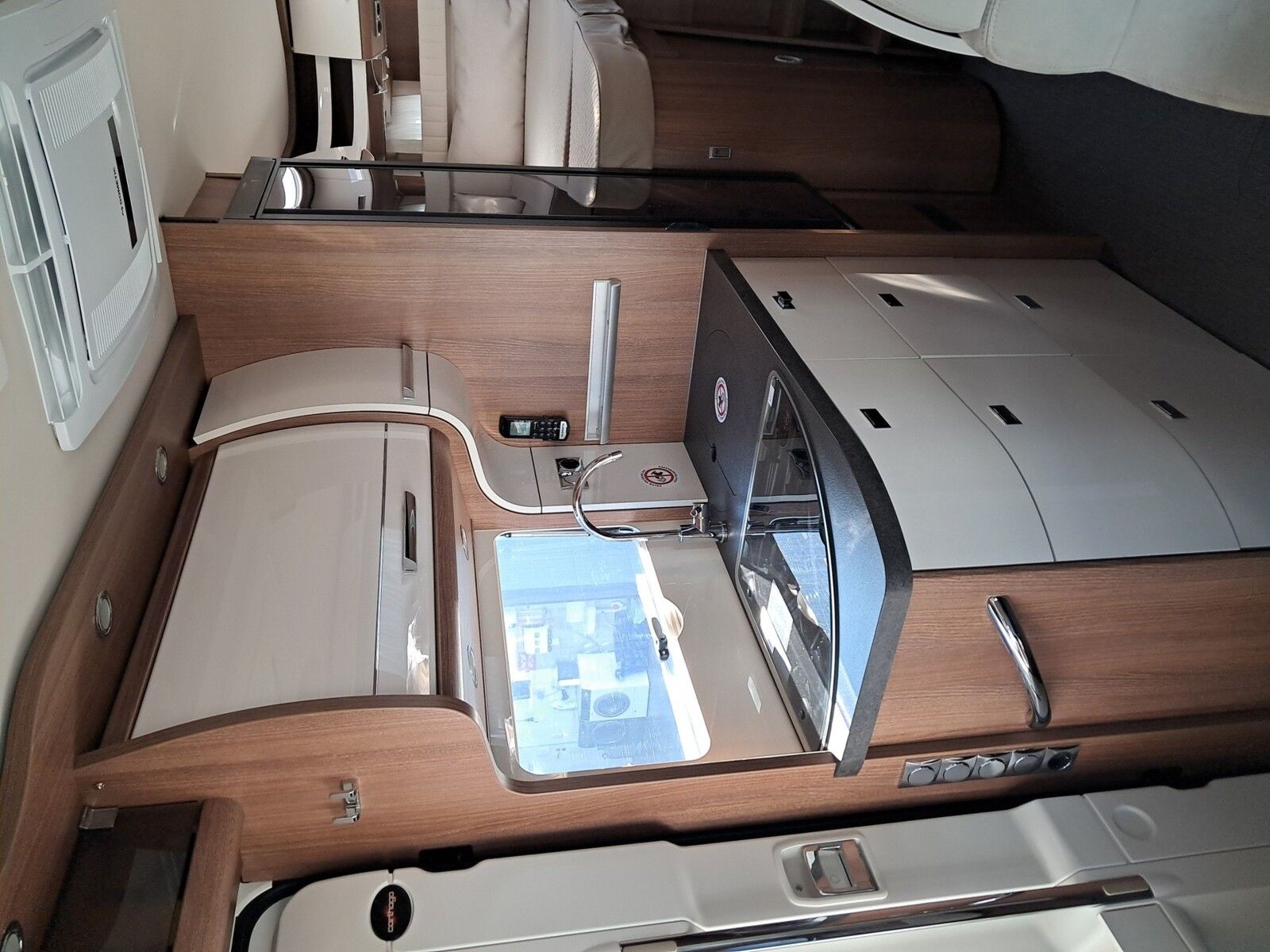 Fahrzeugabbildung Carthago c-tourer I  141 LE Solar,SAT,Veloslide,Markise