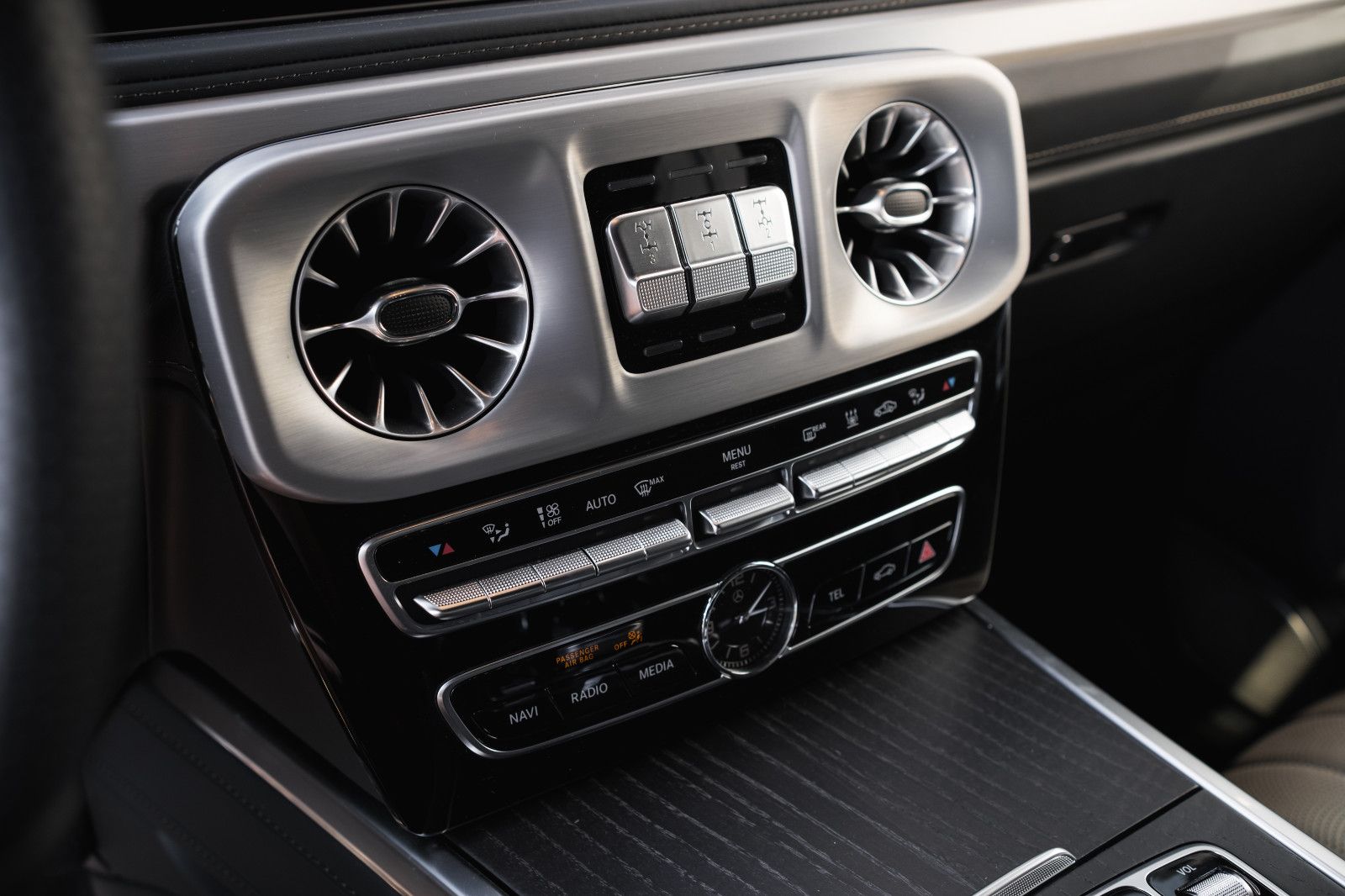 Fahrzeugabbildung Mercedes-Benz G 500 Final Edition Green-FondEntertainm.-AHK