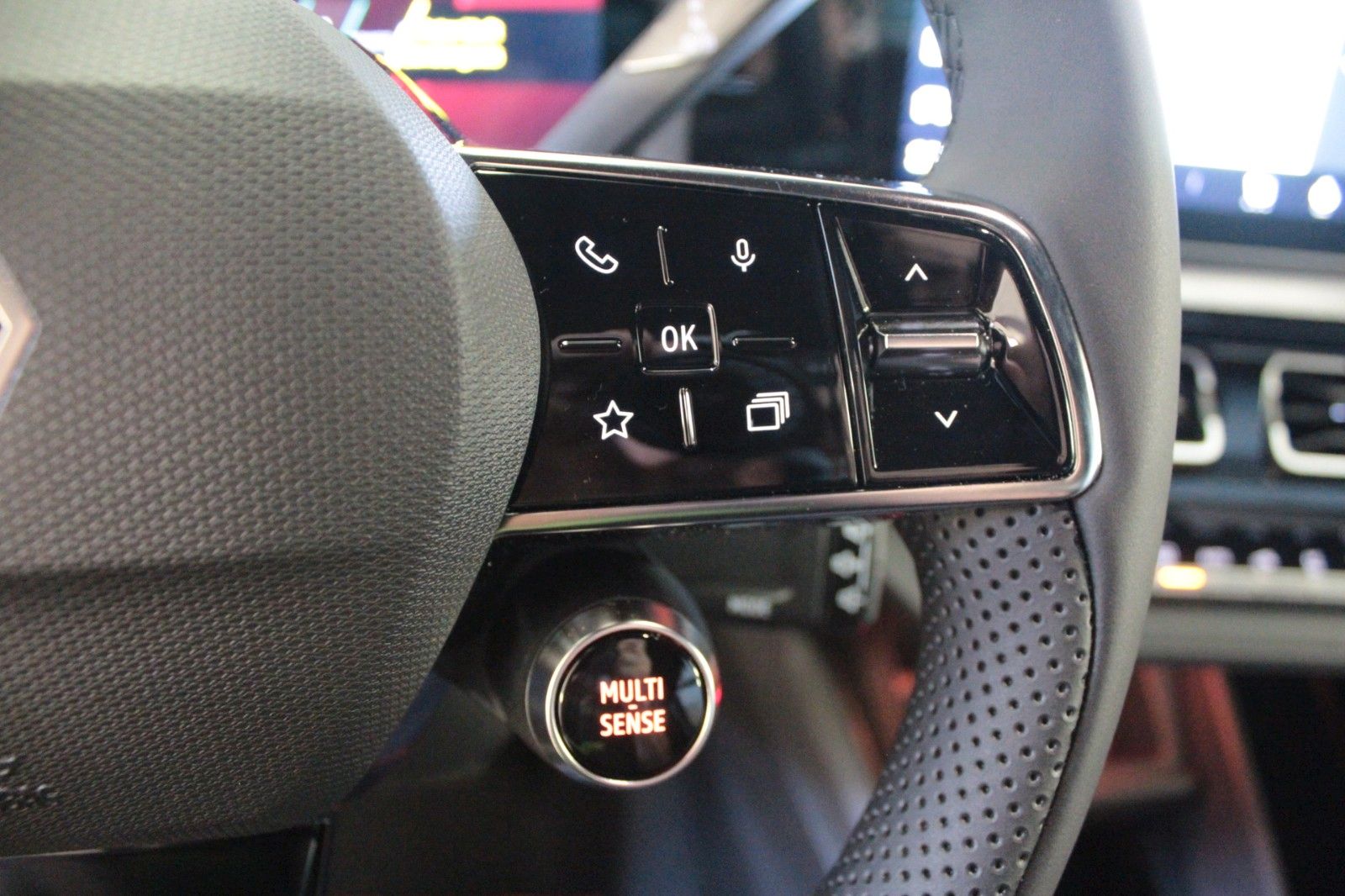 Fahrzeugabbildung Renault R 5 E-Tech 150 Comfort Range Rolland-Garros