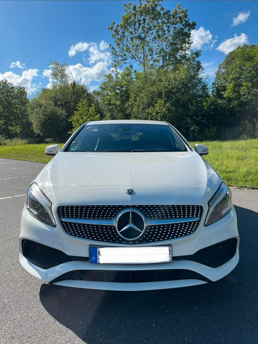MERCEDES-BENZ A 220