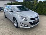Hyundai i40 cw 1.6 GDI 5 Star Edition Klimaaut.//99Kw - Hyundai i40 mit Benzin-Antrieb: Kombi, 1.6