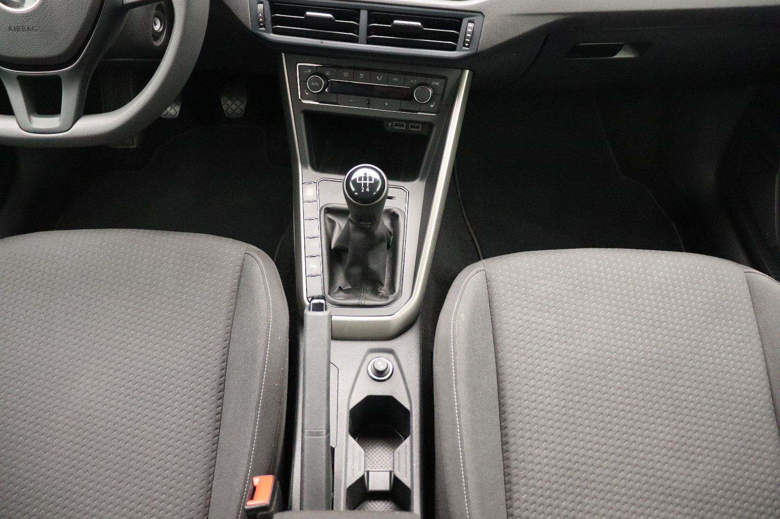 Fahrzeugabbildung Volkswagen Polo VI 1.0 Comfortline