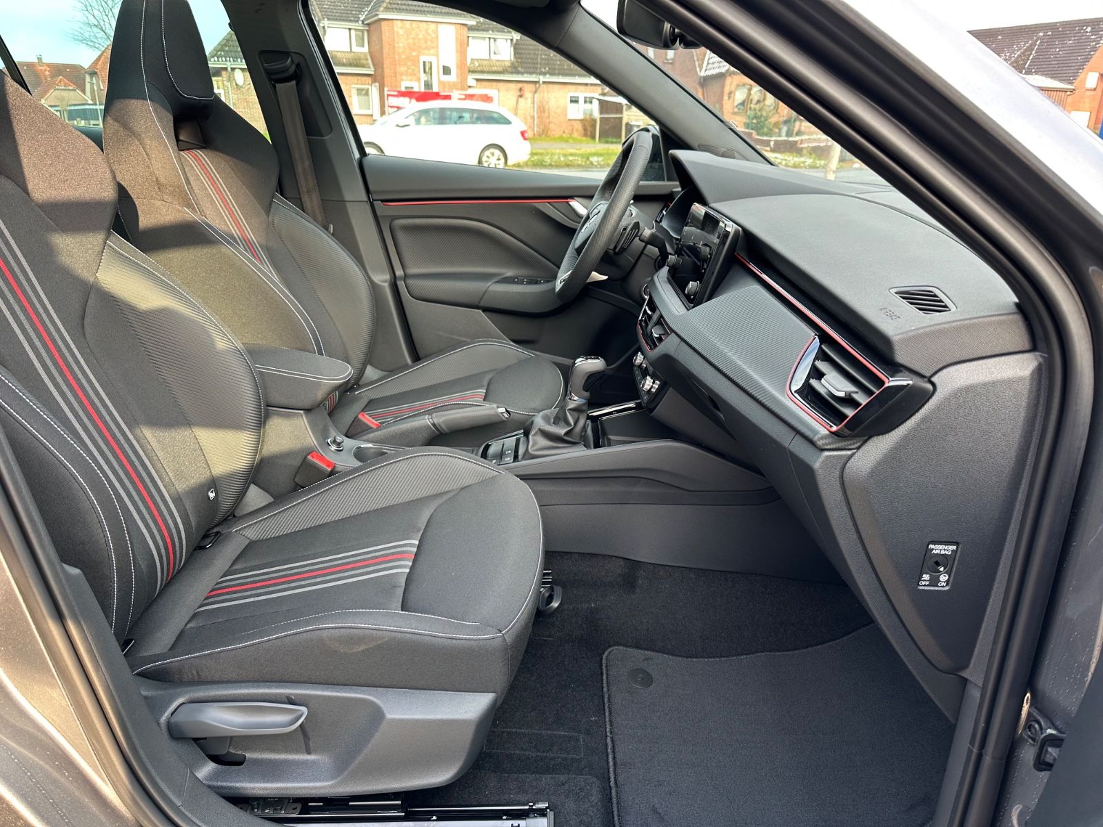 Fahrzeugabbildung SKODA Kamiq Monte Carlo 1.0 TSI DSG ACC/Matrix/Pano