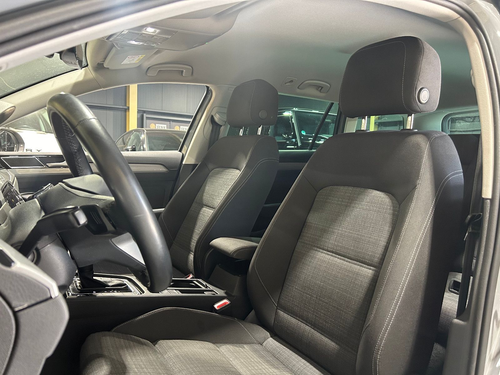 Fahrzeugabbildung Volkswagen Passat Variant Business/APPLE/8-FACH/ACC/KAMERA/