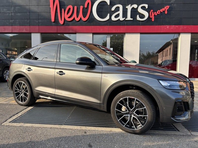 Audi Q5 Sportback 40 2.0 tdi mhev 12V Identity B
