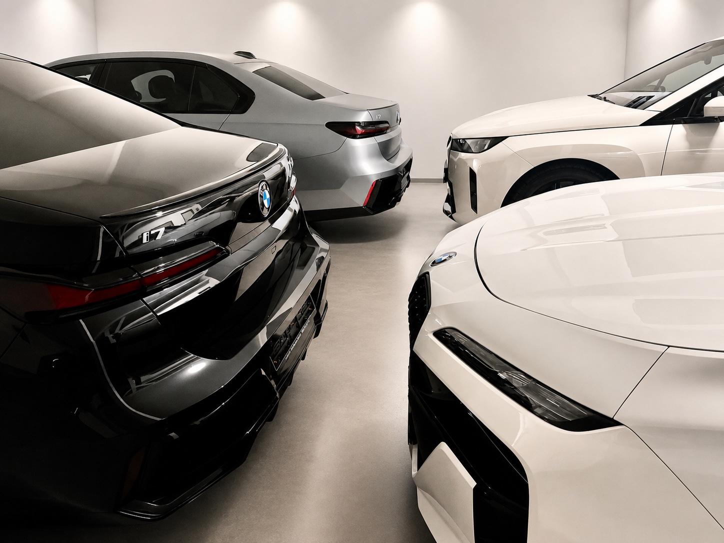 showroom-image-top
