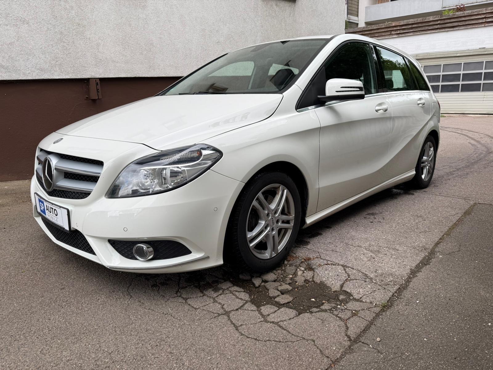Mercedes-Benz B 200