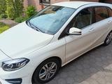 Mercedes-Benz B 200 Automatik, Anhängerkupplung, zweite Hand - : Zweite Hand