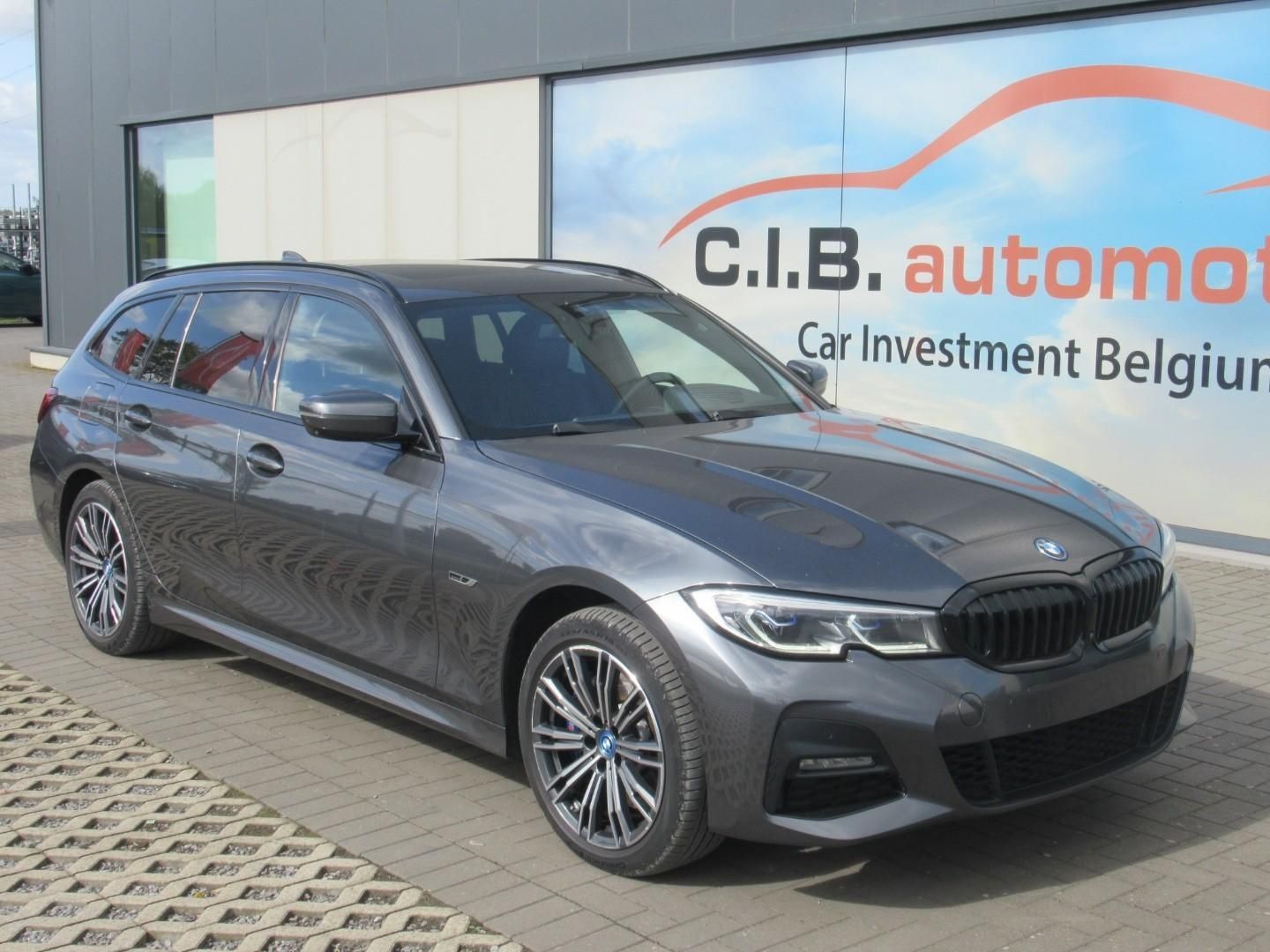 BMW 330 e xDrive Touring M-SPORT /€17.350 netto / Pa