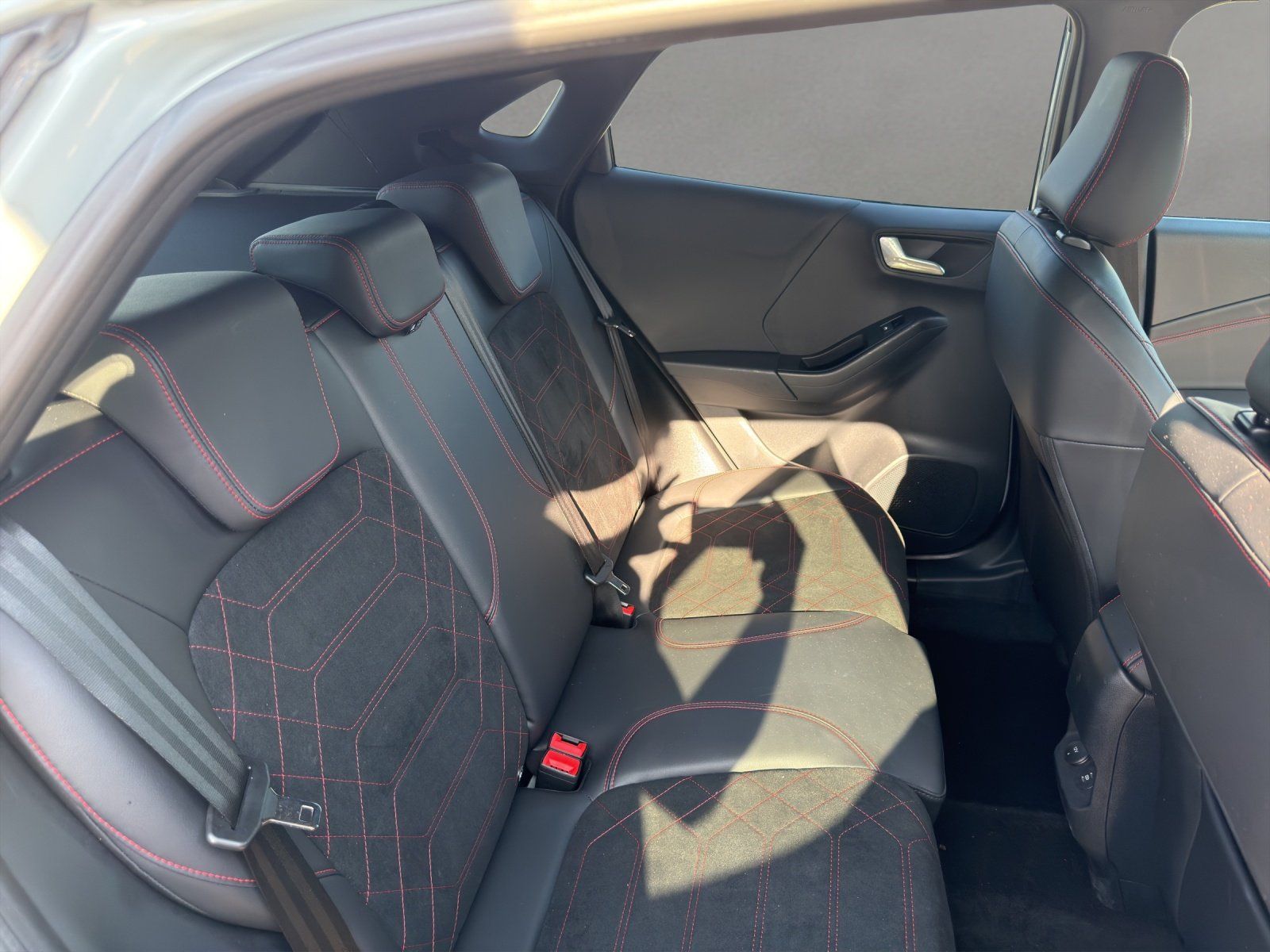 Fahrzeugabbildung Ford Puma 1.0 ST-Line X Aut./MATRIX/ACC/KAMERA/NAVI/