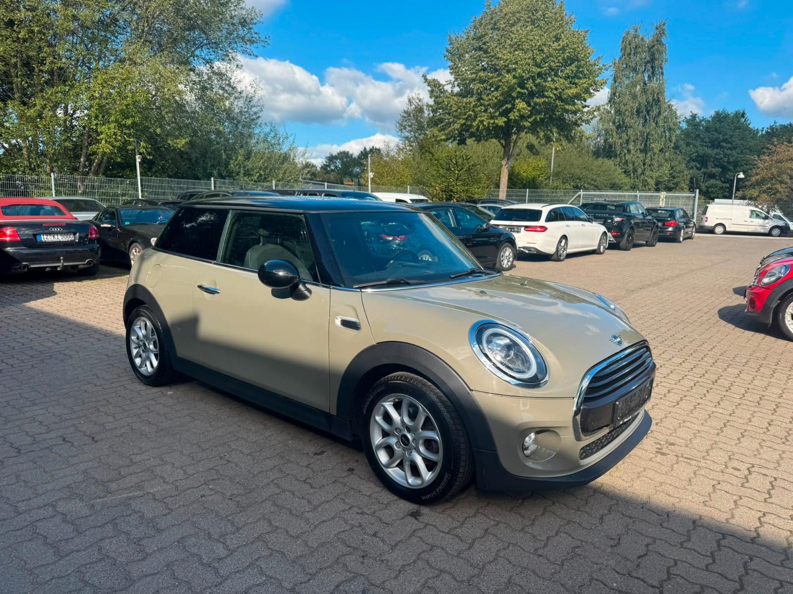 MINI COOPER SITZH°PDC°KLIMATR°PANO°TEMPOM°ALU°SH VOLL
