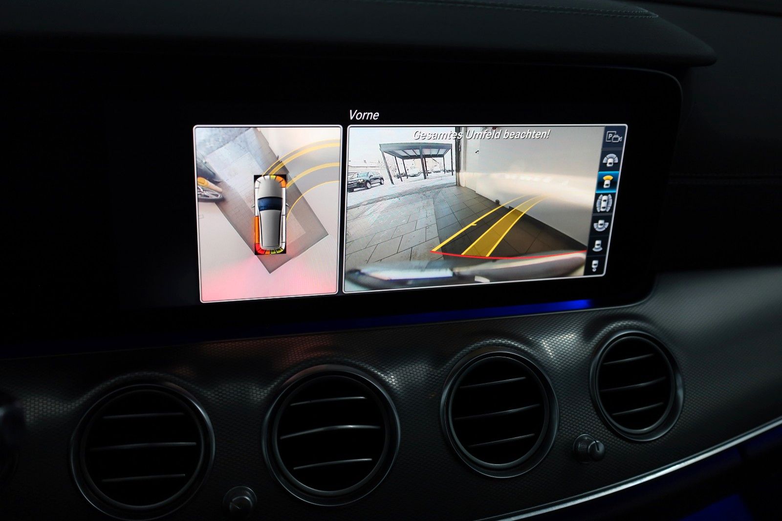 Fahrzeugabbildung Mercedes-Benz E 400d T 4M AMG Line TLeder,Navi,LED,SD,el. AHK