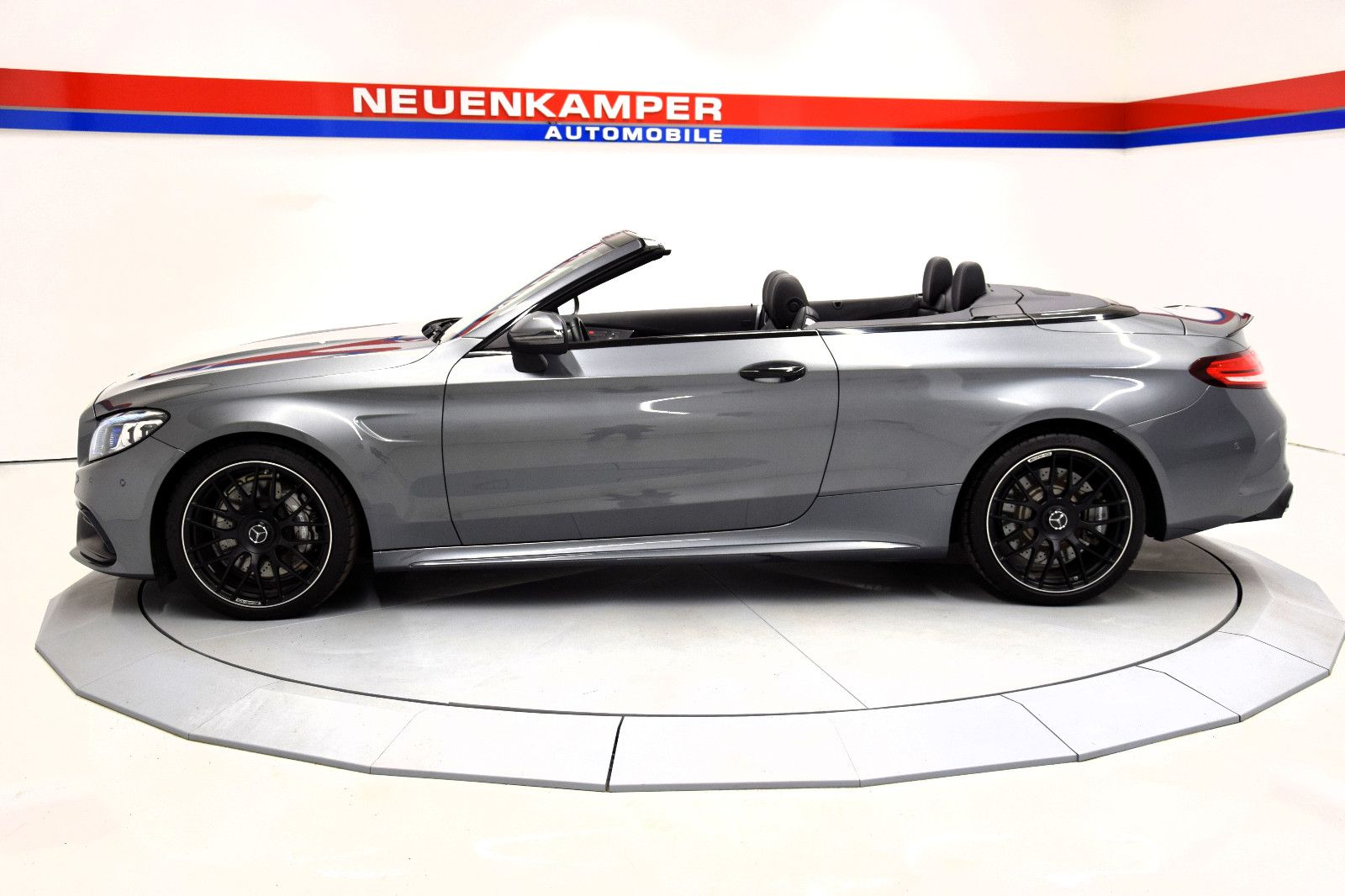 Fahrzeugabbildung Mercedes-Benz C 63 AMG Cabrio Distron. Burmester Sitzklima 19"