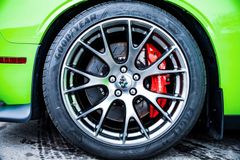 DODGE Challenger SRT 6.4l V8 - Unfallfrei - DE Modell