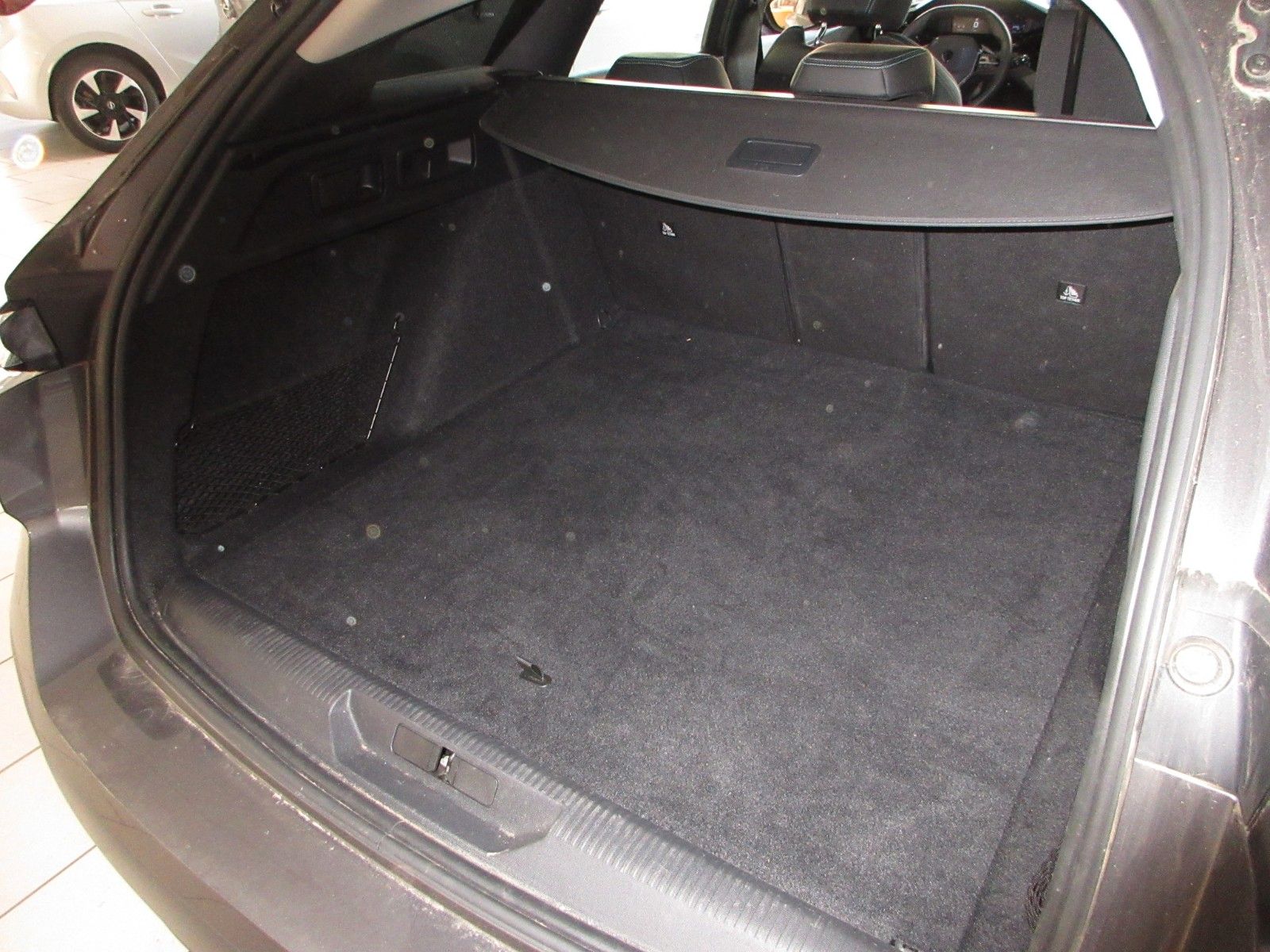Fahrzeugabbildung Peugeot 308 SW Active Pack LED/NAVI/SHZ/PDC/AHK/ALU