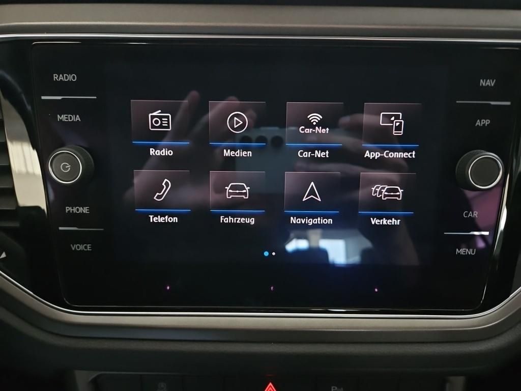 Fahrzeugabbildung Volkswagen T-Roc 1.5 TSI ACT Style ACC LED Navi Winterpaket