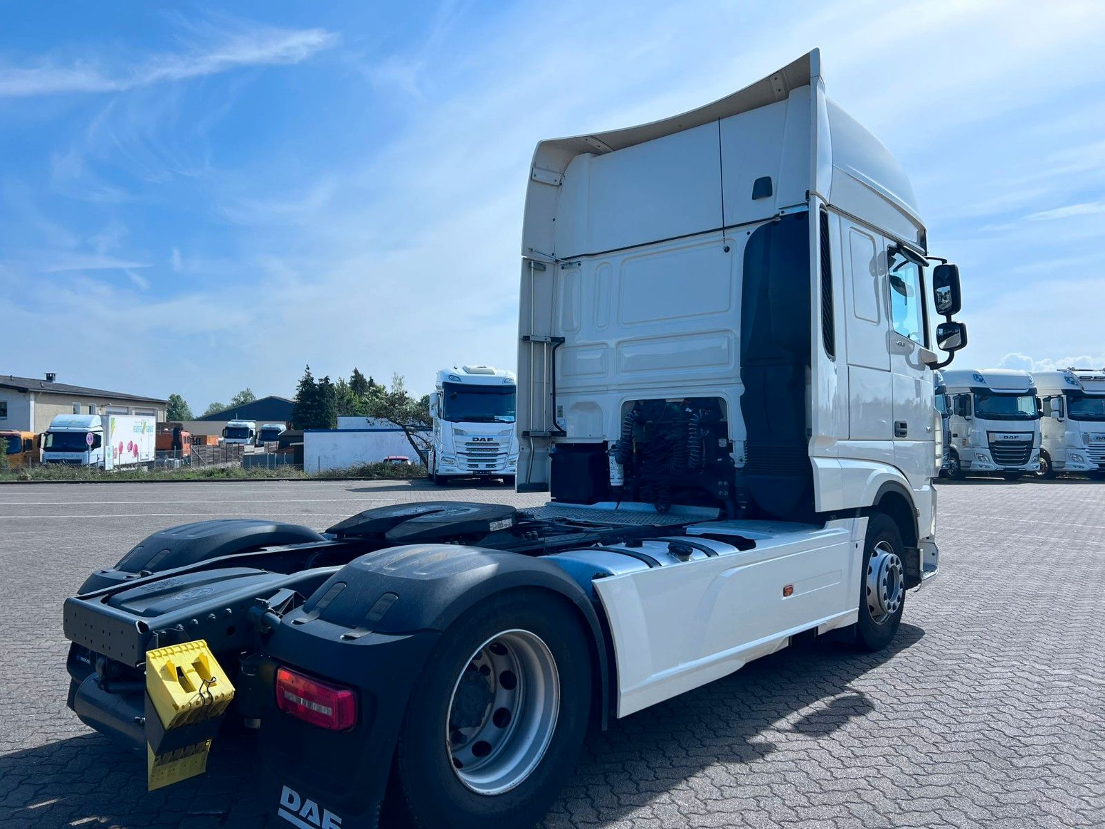 Fahrzeugabbildung DAF DAF 2 Stück SSC XF 480 FT, Intarder