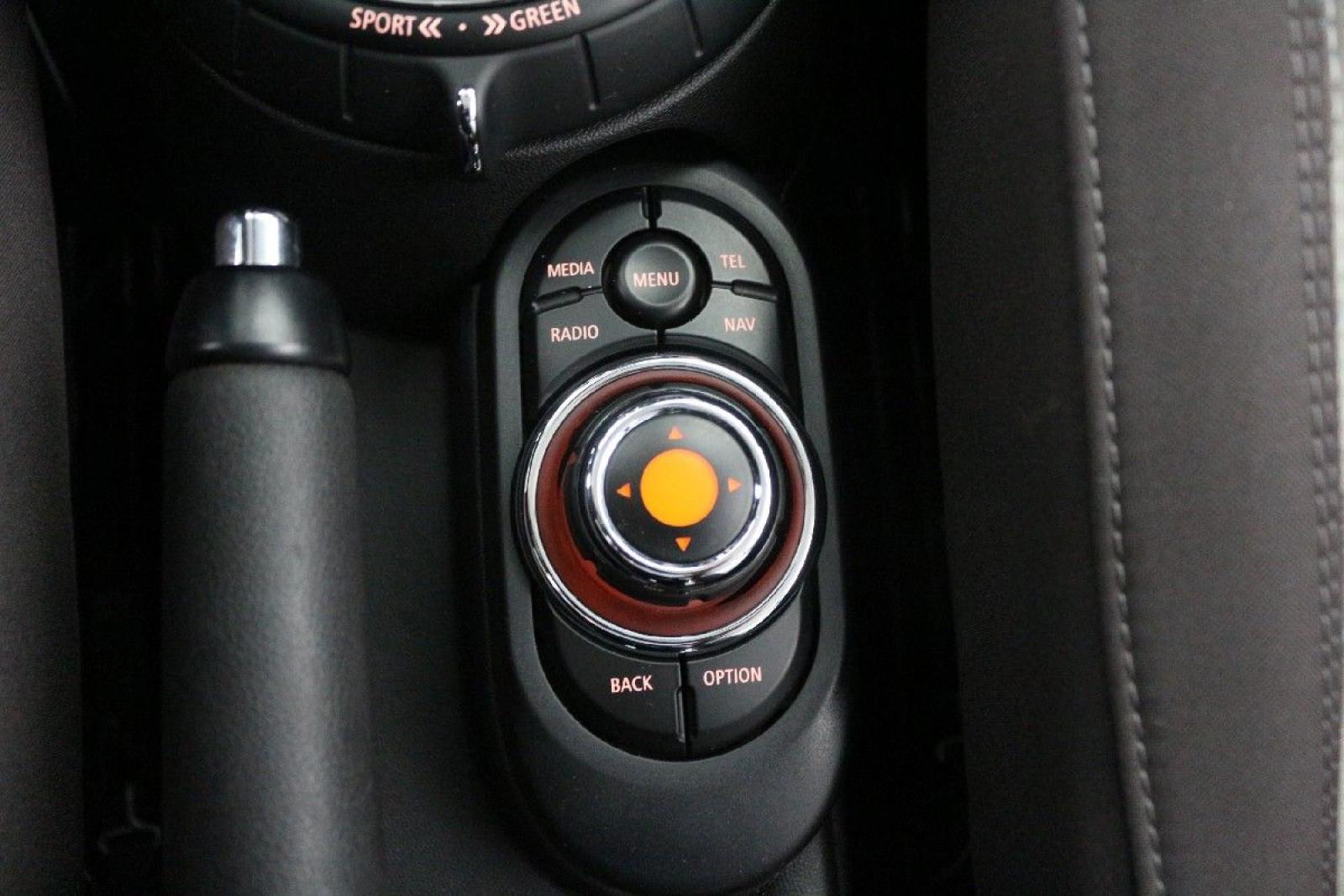 MINI COOPER_S  - Leder-h&k-Navi-Sitzheizung-PDC
