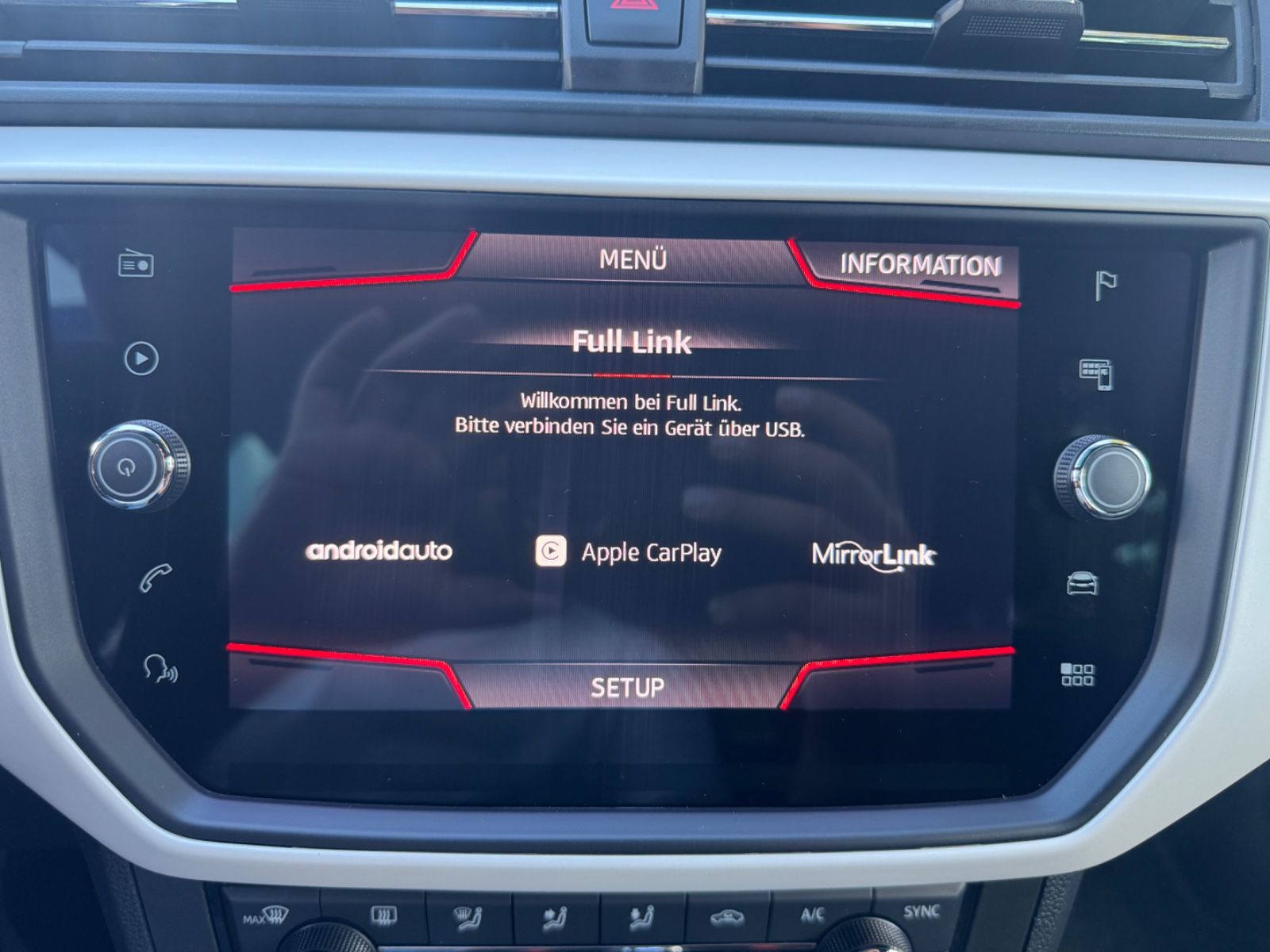 Fahrzeugabbildung SEAT Arona Xcellence LED+Navi+ACC+Lane