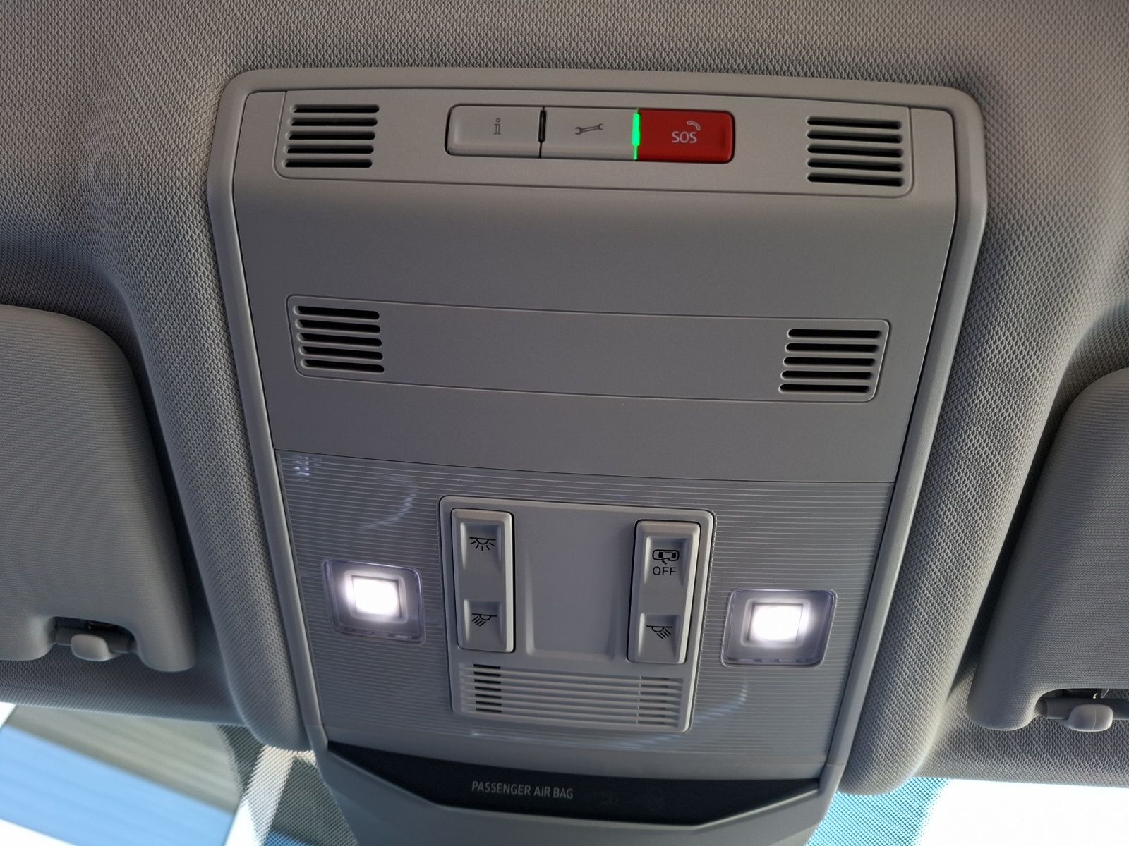 Fahrzeugabbildung Volkswagen T-Roc TSI Style DSG LED Kamera ACC AID SH LM