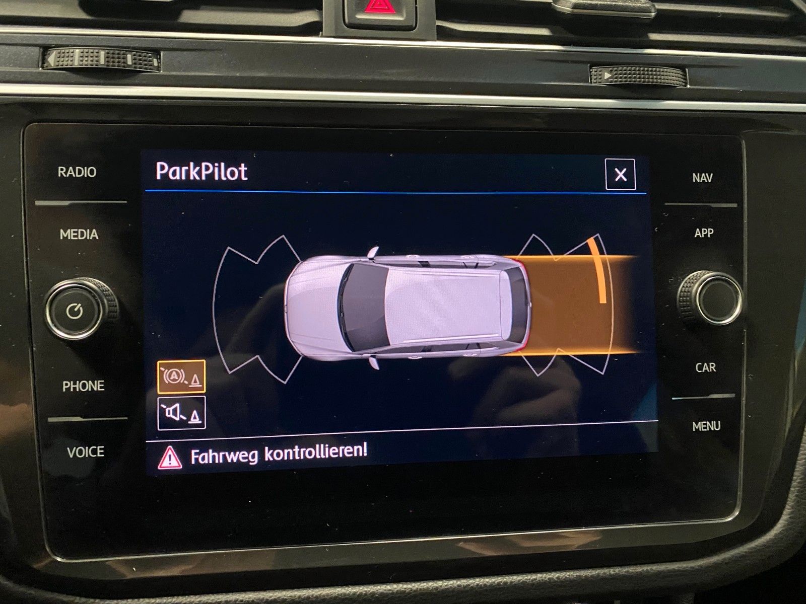 Fahrzeugabbildung Volkswagen Tiguan 1.5 TSI Trendline+NAVIGATION+ALLWETTER+BC
