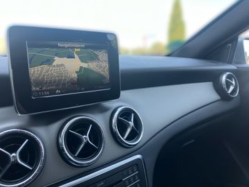 Mercedes CLA 200 Shooting Brake - 6
