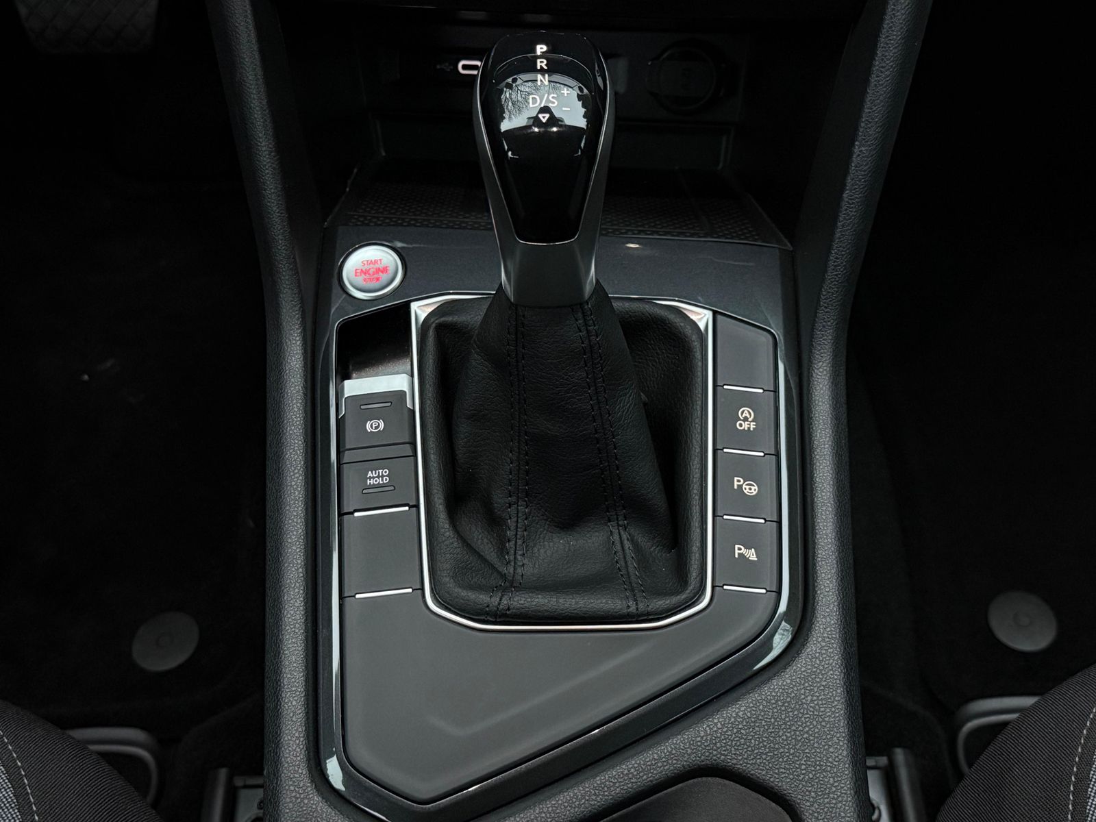 Fahrzeugabbildung SEAT Tarraco 1.5 TSI DSG Style LED+AHK+KAM+ACC+7SITZ