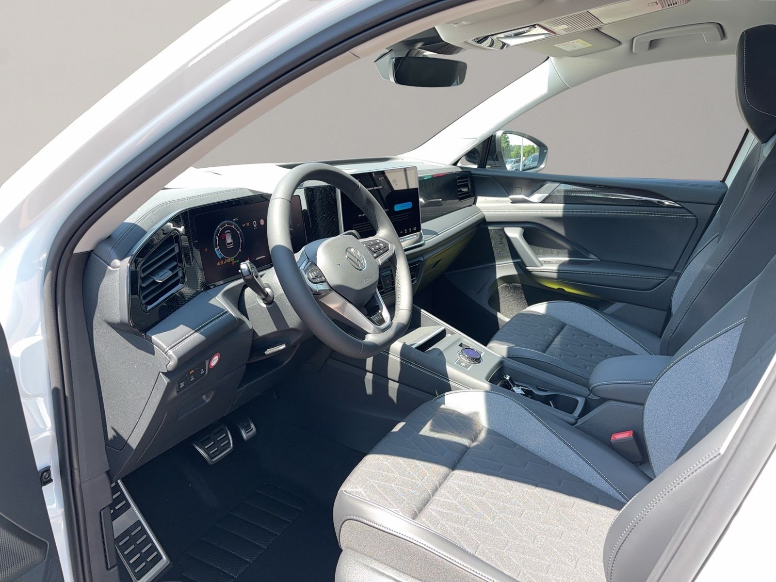 Tiguan GOAL 1.5  eTSI, AHK, Navi, LED, ACC DSG